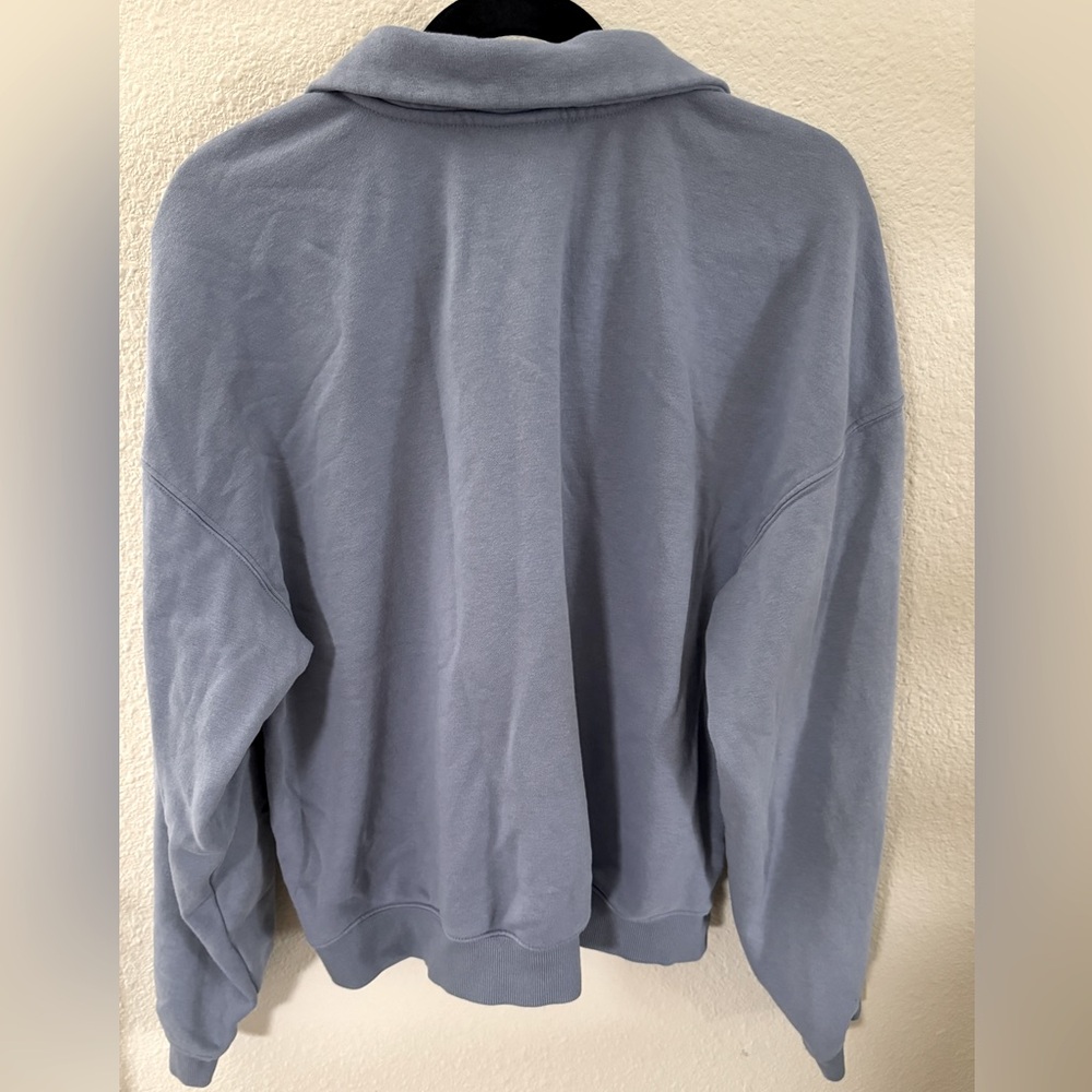 Universal Thread 3/4 Button Up - Picture 4 of 4